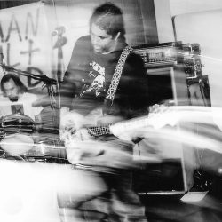Human Adult Bandthumbnail